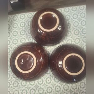 USA MARCREST .Set of Three Brown Daisy And Dot Pattern Bowls